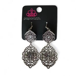 Silver filigree earrings with bluewhite